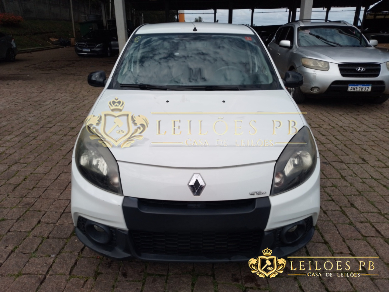 LOTE 13 RENAULT/SANDERO GTL 16 HP FLEX 2013/2013